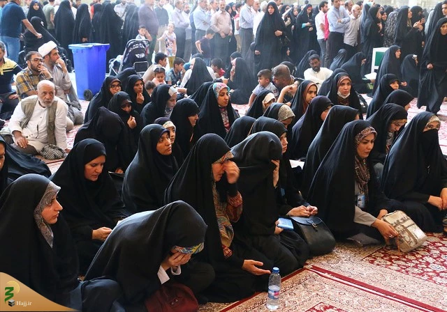 قرائت زیارت امین الله توسط دانشجویان در حرم مولای متقیان 7