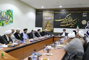 حجت‌الاسلام‌والمسلمین قاضی عسکر:

به برنامه جامع فرهنگی برای حج نیازمندیم
 2