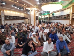 خشکسالی در سامراء، طلب باران و فرصت طلبی کشیشان

خطیب بعثه مقام معظم رهبری در کربلا در جمع زائرین ایرانی در سرداب حرم حضرت عباس(ع) گفت:معتمد عباسی؛خلیفه غاصب که در حل مسأله درمانده بود، بناچار به دنبال امام حسن عسکری علیه ‏السلام فرستاد و آن گرامی را از