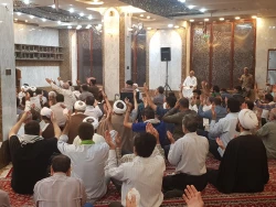 خشکسالی در سامراء، طلب باران و فرصت طلبی کشیشان

خطیب بعثه مقام معظم رهبری در کربلا در جمع زائرین ایرانی در سرداب حرم حضرت عباس(ع) گفت:معتمد عباسی؛خلیفه غاصب که در حل مسأله درمانده بود، بناچار به دنبال امام حسن عسکری علیه ‏السلام فرستاد و آن گرامی را از