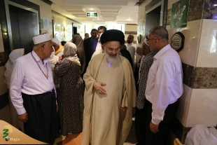 دیدار آیت‌الله حسینی بوشهری با زائران در مدینه 6