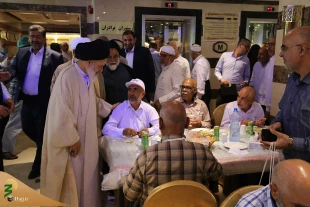 دیدار آیت‌الله حسینی بوشهری با زائران در مدینه 7