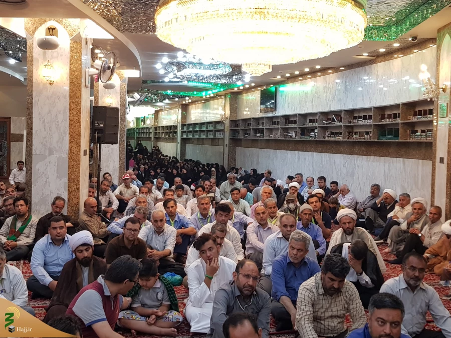 درزیارت قمربنی هاشم(ع) باید به شخصیت والای الهی ایشان توجه کرد

خطیب بعثه مقام معظم رهبری در کربلا در جمع زائرین ایرانی در سرداب حرم حضرت عباس(ع) گفت:درزیارت قمربنی هاشم(ع) باید اولا به شخصیت والای الهی ایشان توجه کرد وصفات کمال ایشان را شناخت وثانیاآن 