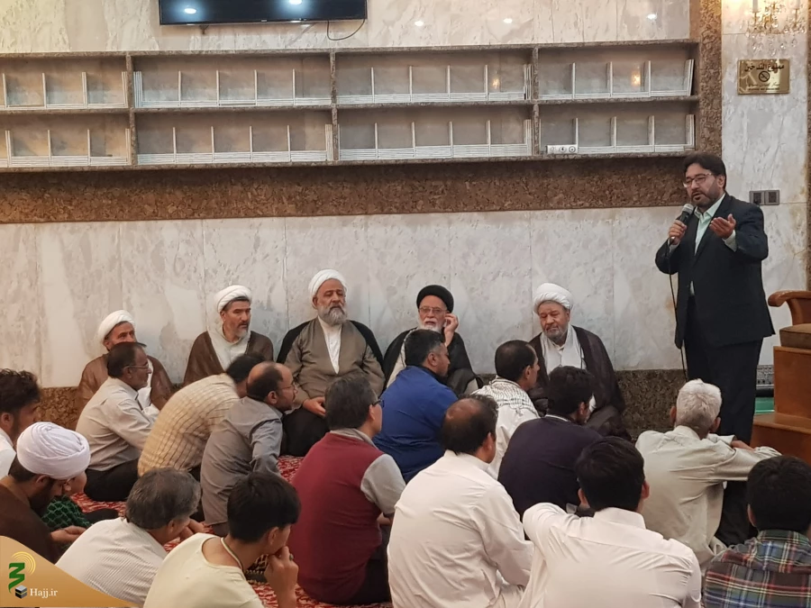 درزیارت قمربنی هاشم(ع) باید به شخصیت والای الهی ایشان توجه کرد

خطیب بعثه مقام معظم رهبری در کربلا در جمع زائرین ایرانی در سرداب حرم حضرت عباس(ع) گفت:درزیارت قمربنی هاشم(ع) باید اولا به شخصیت والای الهی ایشان توجه کرد وصفات کمال ایشان را شناخت وثانیاآن 
