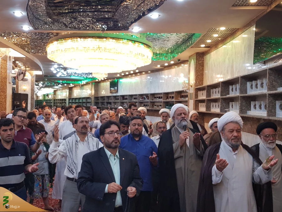 درزیارت قمربنی هاشم(ع) باید به شخصیت والای الهی ایشان توجه کرد

خطیب بعثه مقام معظم رهبری در کربلا در جمع زائرین ایرانی در سرداب حرم حضرت عباس(ع) گفت:درزیارت قمربنی هاشم(ع) باید اولا به شخصیت والای الهی ایشان توجه کرد وصفات کمال ایشان را شناخت وثانیاآن 