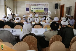 آیت الله حسینی بوشهری:

روحانیون بعد ایام حج ارتباط خود را با مردم حفظ کنند
 3