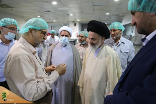 بازدید آیت‌الله حسینی بوشهری از آشپزخانه مرکزی مدینه 2