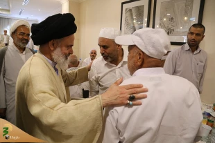دیدار آیت الله حسینی بوشهری با زائران در هتل حیات مدینه منوره 6