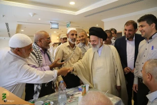 دیدار آیت الله حسینی بوشهری با زائران در هتل حیات مدینه منوره 10