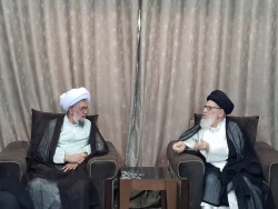 دیدار مسئول دفترنمایندگی بعثه درعراق با آیت الله قزوینی از علمای کربلای معلی

به مناسبت فرارسیدن عید سعید غدیر خم حجه الاسلام والمسلمین نجفی روحانی مسئول دفترنمایندگی بعثه مقام معظم رهبری در عراق و هیئت همراه با آیت الله قزوینی از علمای کربلای معلی دیدا