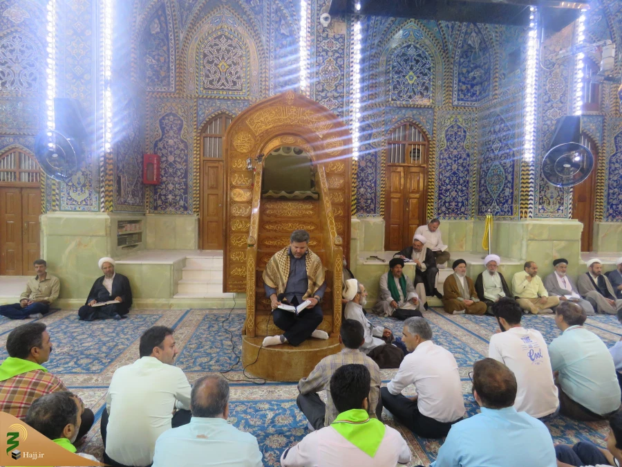 نکاتی ازپیامبر(ص) درخصوص غدیر خم

خطیب بعثه مقام معظم رهبری در کربلا در جمع زائرین ایرانی در حرم امام حسین(ع)گفت: دراین روز فرخنده عید سعید غدیر خم چهارمطلب را اشاره می کنم. 2