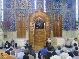 مهمترین شاخصه زندگی امیرالمومنین(ع)حق مداری وظلم گریزی است

خطیب بعثه مقام معظم رهبری در کربلا در جمع زائرین ایرانی در حرم امام حسین(ع)گفت: مهمترین شاخصه زندگی مولی برای همه الگو باشدحق مداری وظلم گریزی است، حضرت این صفت مهم خویش را در نهج البلاغه درمور