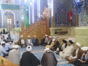 مراسم سخنرانی و مدیحه سرایی در حرم امام حسین برگزار شد-تصویر

مراسم سخنرانی و مدیحه سرایی به همت بعثه مقام معظم رهبری در حرم امام حسین علیه‌السلام و با شرکت انبوه زائران، برگزار شد. 2