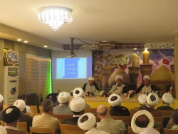 زیارت امام حسین برابر هفتادحج  پیامبر استمسئول دفتر نمایندگی بعثه مقام معظم رهبری در عراق ، به استناد حدیثی از امام ششم زیارت عارفانه امام حسین (ع) را برابر با هفتاد حج  پیامبر عنوان کرد وگفت با توجه  به اجر و پاداش های متفاوتی که برای زیارت امام حس