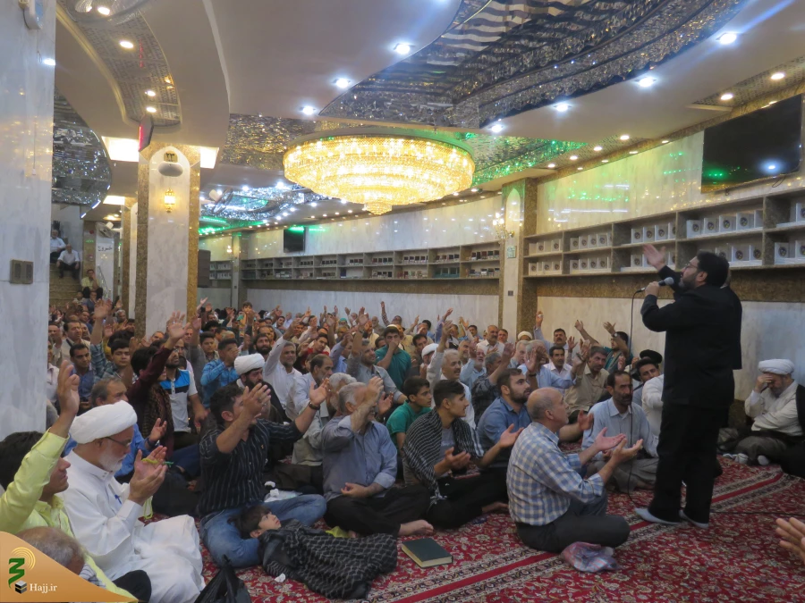 توبه مقدمه ای برای سفر

حجت الاسلام والمسلمین رضایی : احکام و آداب ادیان الهی برای تأمین منافع انسان است و هرگز چیزی به خدا نمی رسد چراکه خداوند بی نیاز مطلق است. 7