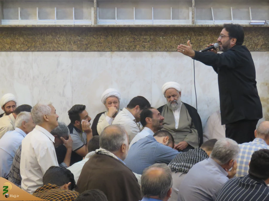 توبه مقدمه ای برای سفر

حجت الاسلام والمسلمین رضایی : احکام و آداب ادیان الهی برای تأمین منافع انسان است و هرگز چیزی به خدا نمی رسد چراکه خداوند بی نیاز مطلق است. 8