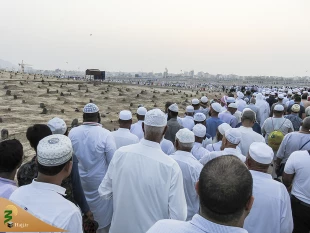 حضور پرشور حجاج در قبرستان بقیع  4