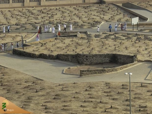 حضور پرشور حجاج در قبرستان بقیع  7