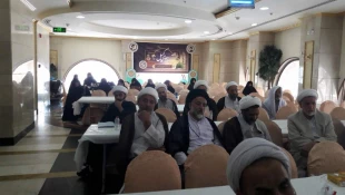 در مدینه برگزار شد؛ 

همایش روحانیون کاروان های مدینه بعد حج تمتع 97 4