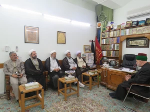نماینده بعثه رهبری در عراق با تولیت عتبه حسینی دیدار کرد