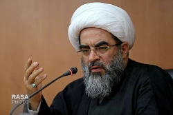 آیت الله فاضل لنکرانی:

مداح باید برای انقلاب بخواند  2