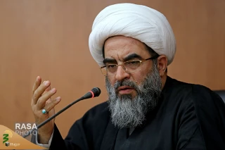 آیت الله فاضل لنکرانی: مداح باید برای انقلاب بخواند