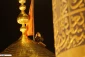 حضور هزاران زائر در مراسم تعویض پرچم گنبد امام حسین علیه السلام 7