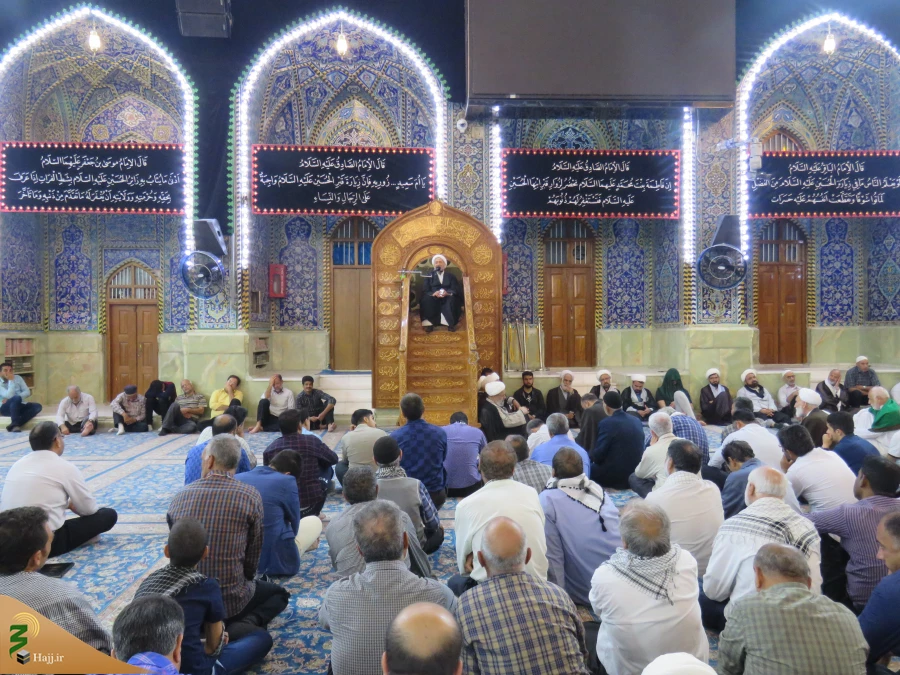 در حرم امام حسین(ع) مطرح شد؛

اهل آتش در روز قیامت علت جهنمی شدنشان را چه می دانند؟
سخنران بعثه رهبری با اشاره به دو علت عمده که باعث دوزخی شدن انسان می شود، گفت: در آیات قرآن بیان شده است که خود اهل آتش، عدم گوش شنوا و دل بیدار را دلیل جهنمی شدنشان می