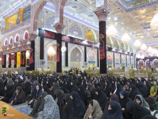 در حرم امام حسین(ع) مطرح شد؛

اهل آتش در روز قیامت علت جهنمی شدنشان را چه می دانند؟
سخنران بعثه رهبری با اشاره به دو علت عمده که باعث دوزخی شدن انسان می شود، گفت: در آیات قرآن بیان شده است که خود اهل آتش، عدم گوش شنوا و دل بیدار را دلیل جهنمی شدنشان می