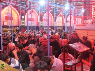 نوای یا رب یارب زائرین عتبات در خیمه گاه حسینی

به همت دفتر نمایندگی بعثه مقام معظم رهبری در کربلا، زائران ایرانی در شب چهارم ماه محرم دعای کمیل را در خیمه گاه حسینی زمزمه کردند. 7