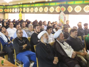 نماینده بعثه رهبری در عراق

اگر در عاشورای  زمان امام حسین(ع) بودیم چه می کردیم؟

اعزام دانشجویان به کربلا سرمایه معنوی برای نظام اسلامی است

به گزارش خبرنگار اعزامی پایگاه اطلاع رسانی حج از کربلای معلی، در هشتمین گردهمایی دانشجویان نماینده بعثه مقا