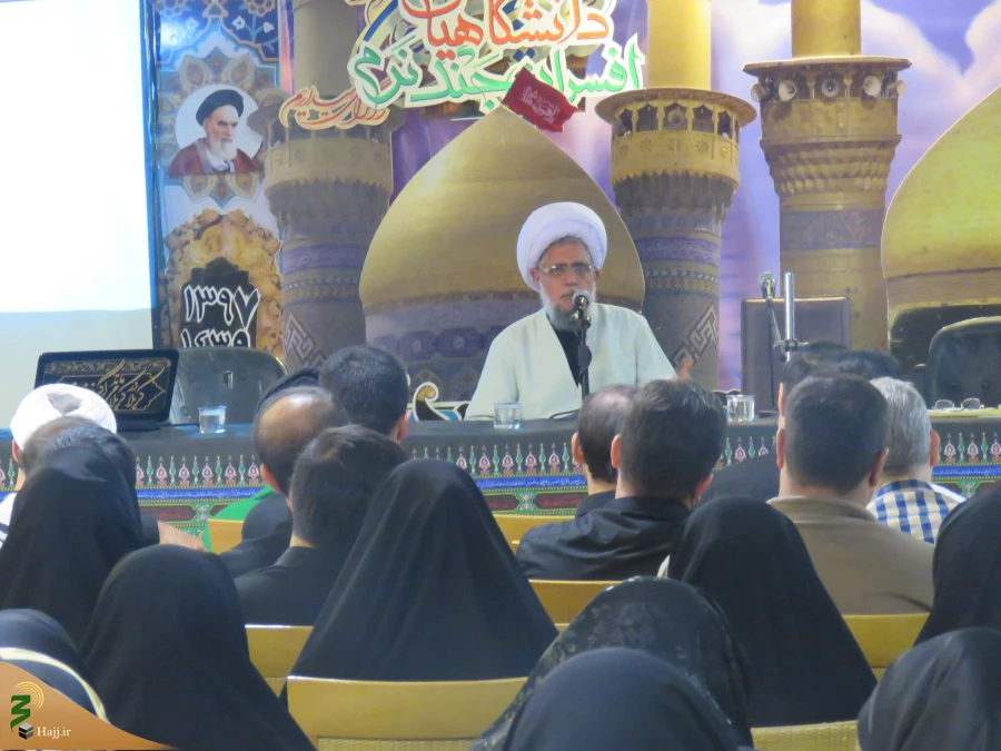 نماینده بعثه رهبری در عراق

اگر در عاشورای  زمان امام حسین(ع) بودیم چه می کردیم؟

اعزام دانشجویان به کربلا سرمایه معنوی برای نظام اسلامی است

به گزارش خبرنگار اعزامی پایگاه اطلاع رسانی حج از کربلای معلی، در هشتمین گردهمایی دانشجویان نماینده بعثه مقا