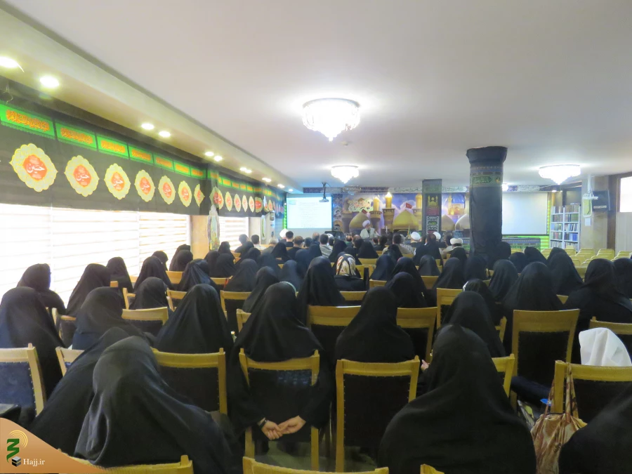 نماینده بعثه رهبری در عراق

اگر در عاشورای  زمان امام حسین(ع) بودیم چه می کردیم؟

اعزام دانشجویان به کربلا سرمایه معنوی برای نظام اسلامی است

به گزارش خبرنگار اعزامی پایگاه اطلاع رسانی حج از کربلای معلی، در هشتمین گردهمایی دانشجویان نماینده بعثه مقا
