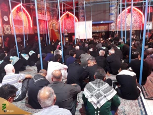 روایتگری واقعه عاشورا در خیمه گاه حسینی برگزار شد

مراسم روایتگری مصور عاشورا با اجرای حجت الاسلام غلامرضایی از راویان بعثه مقام معظم رهبری در خیمه گاه حسینی برگزار شد. 2