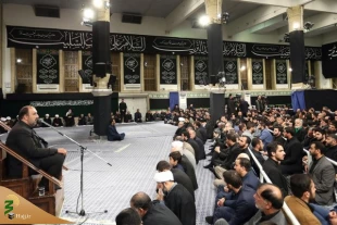 با حضور رهبر انقلاب؛

مراسم عزاداری شب عاشورای حسینی  در حسینیه امام خمینی برگزار شد 5