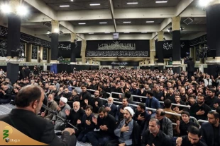با حضور رهبر انقلاب؛

مراسم عزاداری شب عاشورای حسینی  در حسینیه امام خمینی برگزار شد 7
