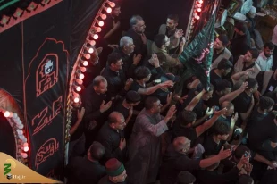 ثبت لحظات عزاداری باشکوه دسته طویریج توسط دوربین ها
 12