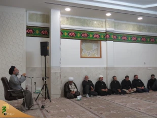 برپایی مراسم عزاداری سیدالشهدا در محل کنسولگری ایران در شهر کربلا

همزمان با شب یازدهم ماه محرم مراسم عزاداری سالار شهیدان حضرت اباعبدالله الحسین (ع) در محل کنسولگری جمهوری اسلامی ایران در شهر کربلا با حضور مسئول بعثه مقام معظم رهبری در شهر کربلا، آقای 