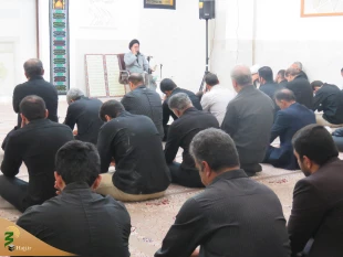 برپایی مراسم عزاداری سیدالشهدا در محل کنسولگری ایران در شهر کربلا

همزمان با شب یازدهم ماه محرم مراسم عزاداری سالار شهیدان حضرت اباعبدالله الحسین (ع) در محل کنسولگری جمهوری اسلامی ایران در شهر کربلا با حضور مسئول بعثه مقام معظم رهبری در شهر کربلا، آقای 