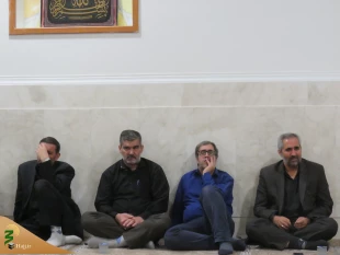 برپایی مراسم عزاداری سیدالشهدا در محل کنسولگری ایران در شهر کربلا

همزمان با شب یازدهم ماه محرم مراسم عزاداری سالار شهیدان حضرت اباعبدالله الحسین (ع) در محل کنسولگری جمهوری اسلامی ایران در شهر کربلا با حضور مسئول بعثه مقام معظم رهبری در شهر کربلا، آقای 