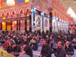 عزادارای زائران ایرانی در حرم امام حسین(ع)

حجت الاسلام والمسلمین رجائی پور با اشاره به عزت و دوری از ذلت به عنوان شاخصه مکتب امام حسین(ع) ضرورت این مسأله را در زندگی یادآور شد. 2