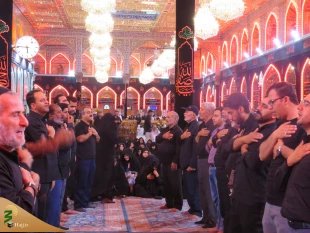 عزادارای زائران ایرانی در حرم امام حسین(ع)

حجت الاسلام والمسلمین رجائی پور با اشاره به عزت و دوری از ذلت به عنوان شاخصه مکتب امام حسین(ع) ضرورت این مسأله را در زندگی یادآور شد. 2