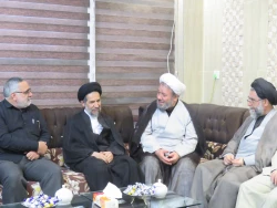 دیدار حجت الاسلام و المسلمین ابوترابی با مسئول دفتر نمایندگی بعثه رهبری در کربلا

حجت الاسلام و المسلمین ابوترابی با حضور در دفتر نمایندگی بعثه مقام معظم رهبری در عراق با حجت الاسلام والمسلمین بهجتی دیدار و گفتگو کرد. 3