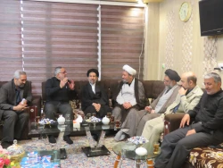 دیدار حجت الاسلام و المسلمین ابوترابی با مسئول دفتر نمایندگی بعثه رهبری در کربلا

حجت الاسلام و المسلمین ابوترابی با حضور در دفتر نمایندگی بعثه مقام معظم رهبری در عراق با حجت الاسلام والمسلمین بهجتی دیدار و گفتگو کرد. 2