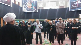 برپایی مراسم دعای توسل در جوار حرم کاظمین (ع) + تصاویر

زمزمه های عاشقانه دعای پرفیض توسل در جوار حرم مطهر امامین جوادین(ع) در شهر مقدس کاظمین. 2