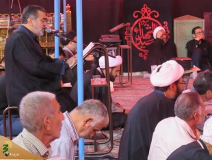 طنین دعای ندبه ایرانیان در خیمه گاه حسینی + تصاویر

ده ها نفر از شیفتگان ومنتظران مولای خوبان با حضور در این مراسم بار دیگر عهد خود را با امام زمانشان تجدید کرده و ندای فریاد رسی امام زمان(عج) از مظلومان عالم را این بار در دعای ندبه به آسمان ها رساندند. 2