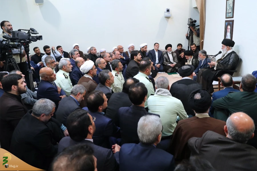 جمعی از مسئولان و دست‌اندرکاران حج با رهبر معظم انقلاب دیدار کردند 45