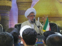نماینده بعثه رهبری در عراق در عراق : اگر کسی امروز جانش را  در راه خدا فدا می کند و در سخترین شرایط دینش را نگه می‌دارد، اگر در زمان امام حسین هم بود خود را فدای آن حضرت می کرد. 3