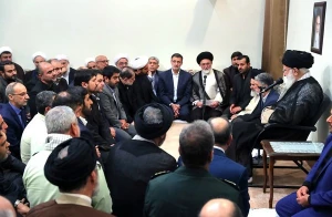 الإمام الخامنئي لدى لقائه القائمين على شؤون الحج
الحجّ الإبراهيمي هو الحجّ بعد الثورة الإسلامية وهو مختلفٌ عن الحجّ الذي كان يسبقه
