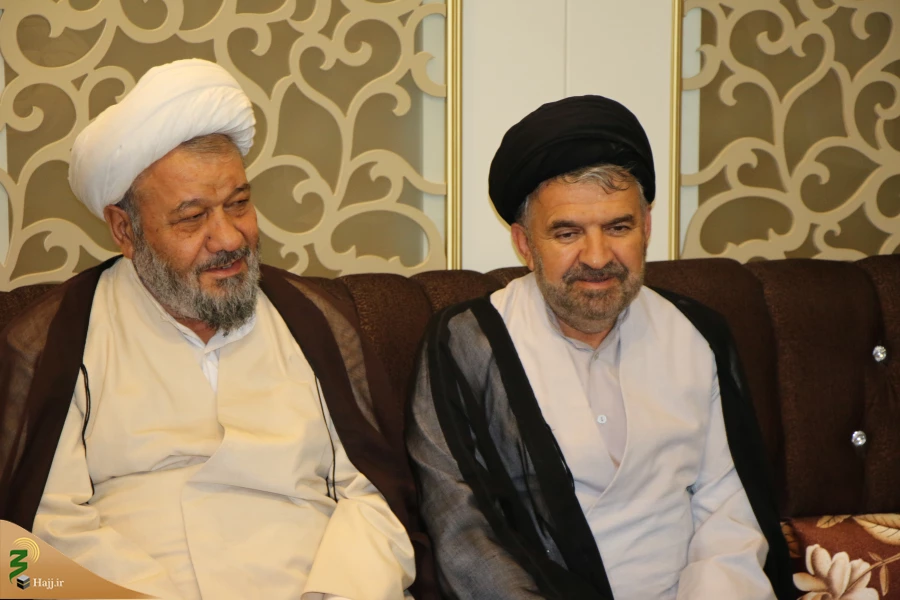 دیدار نماینده بعثه رهبری در عراق با آیت الله محسن قمی

حجت الاسلام و المسلمین نجفی روحانی نماینده بعثه رهبری در عراق با آیت الله محسن  قمی معاون ارتباطات مردمی دفتر رهبری کرد. 3
